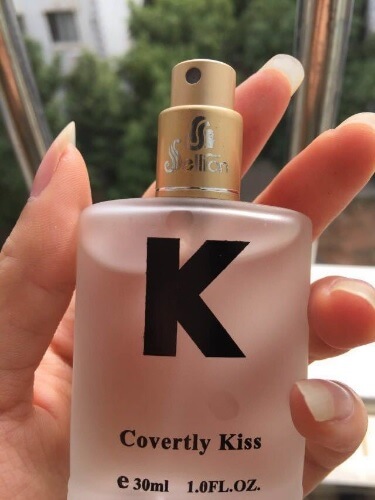 Giá bán Nước hoa kích thích Nam giới cao cấp Covertly Kiss