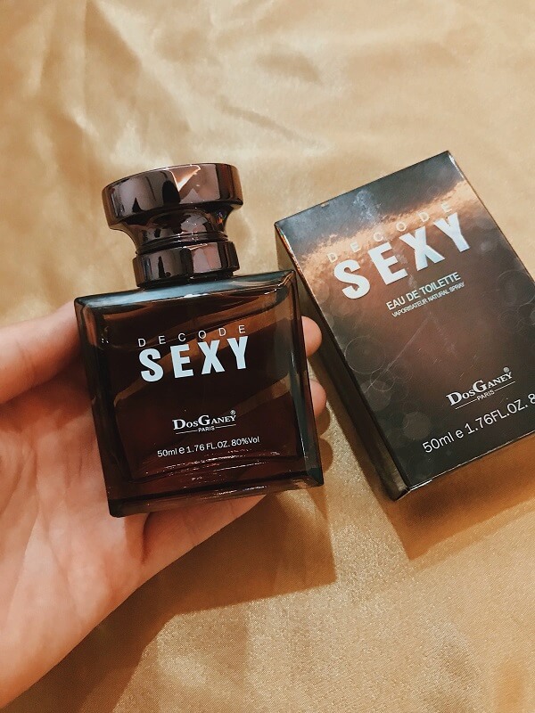 Nước Hoa Kích Dục Nữ Chính Hãng 4 Nước Hoa Kích Dục Nữ Giới Sexy Decode là sản phẩm thuốc kích dục mùi hương nhẹ từ hoa nhài và cỏ với chút gỗ đàn hương tạo nên mùi thơm sang trọng và sâu